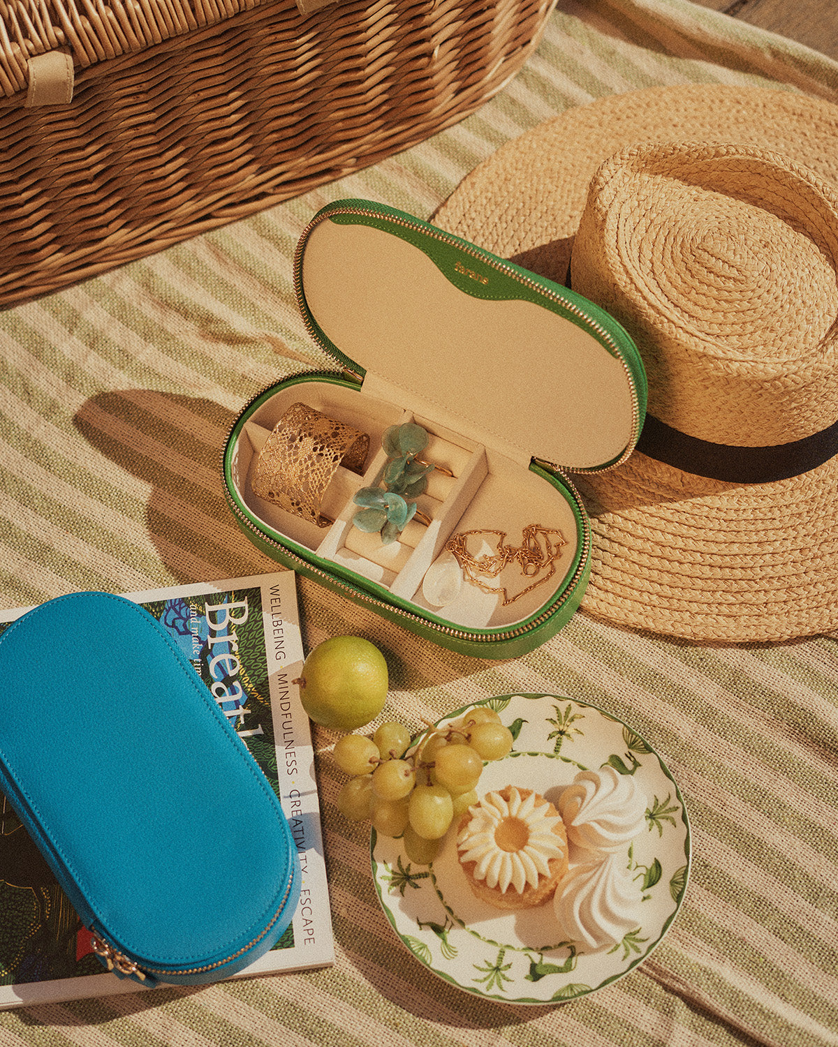 Cora Jewellery Case