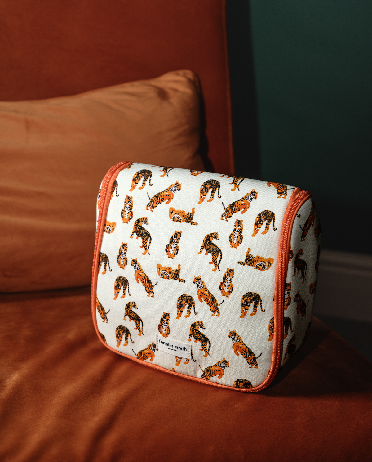 Lyla Hanging Washbag