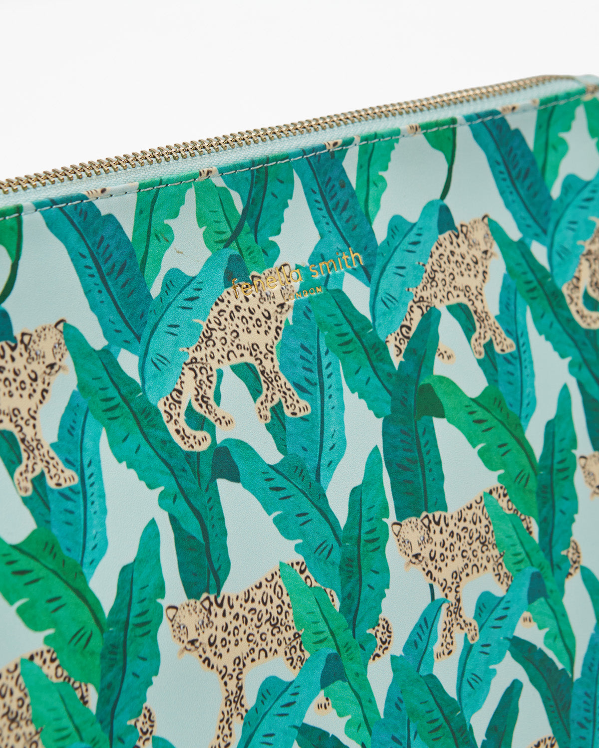 Lola Washbag