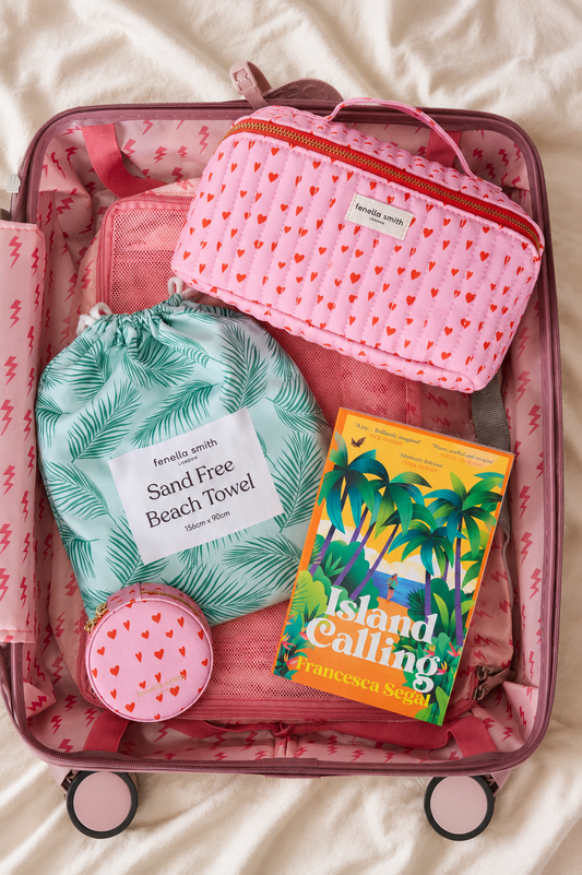 Escape to Paradise: Win the Ultimate Summer Reading Bundle