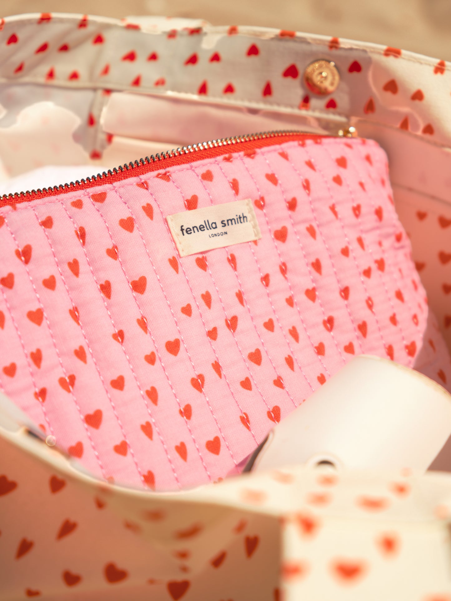 Lola Washbag