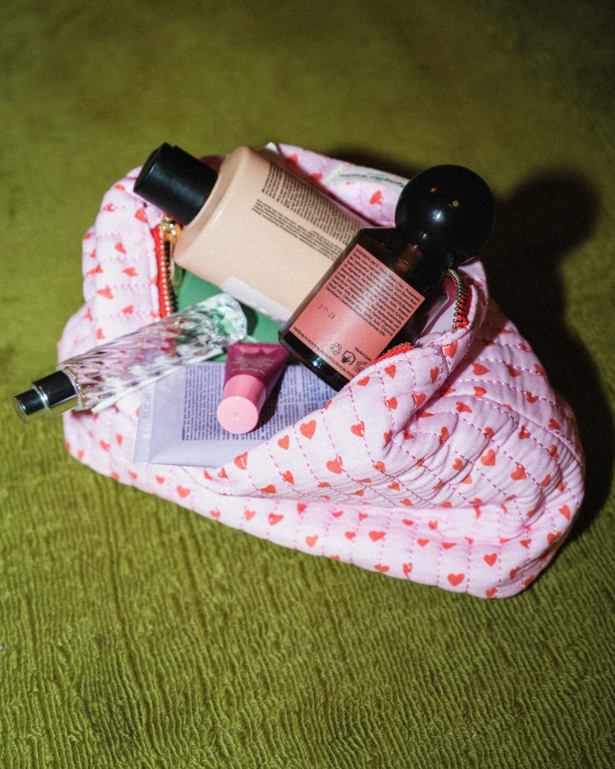 Lola Washbag