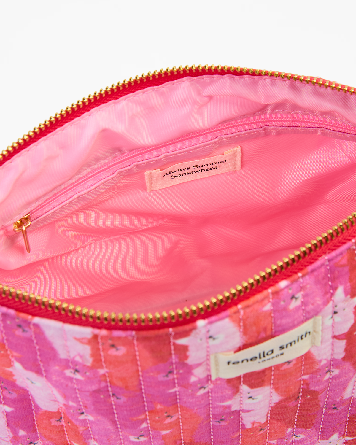 Lola Washbag