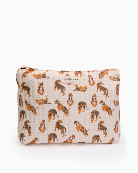 Lola Washbag