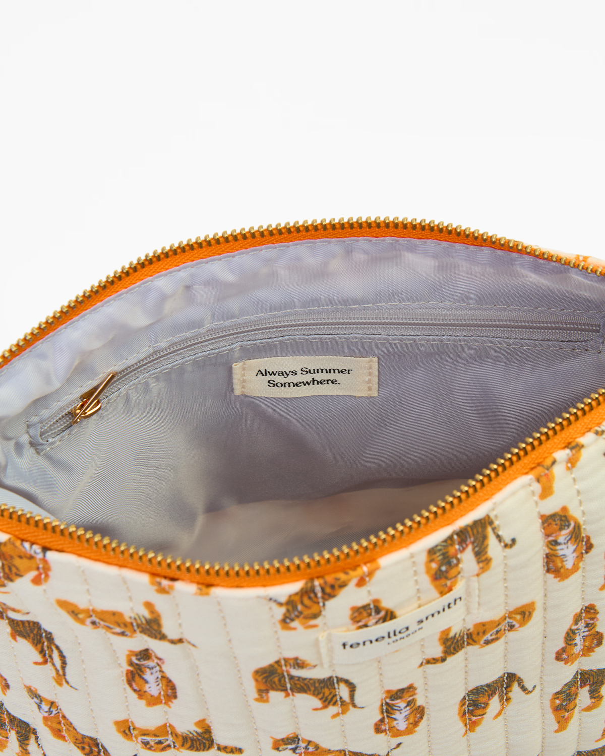 Lola Washbag