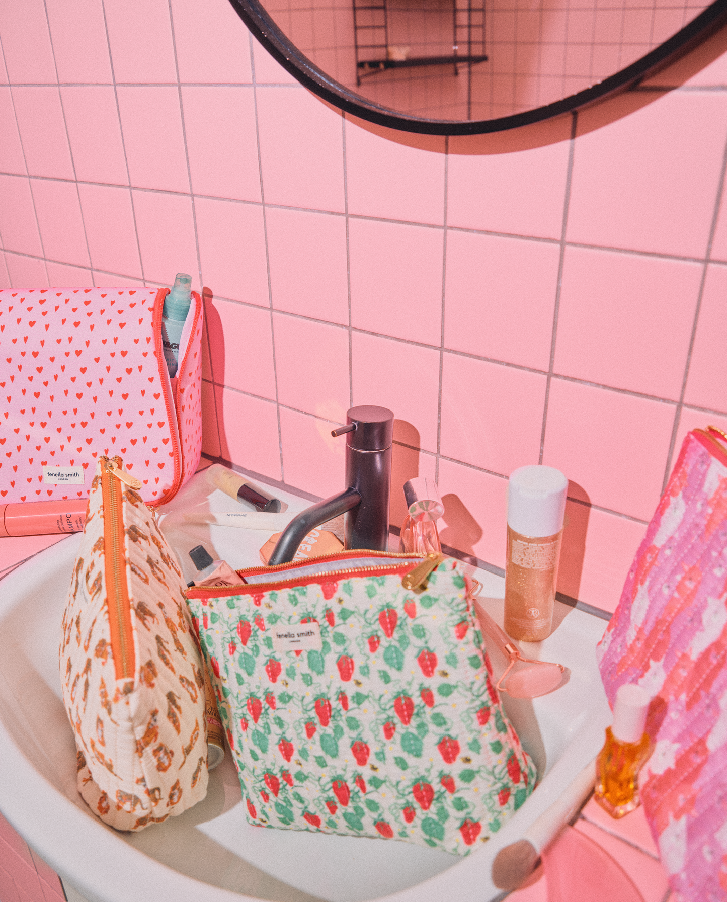 Lola Washbag